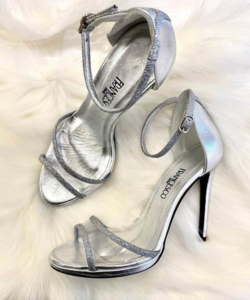 Sandalo da sposa argento con cinturino alla caviglia e tacco alto — Tulle Calzature, Torino