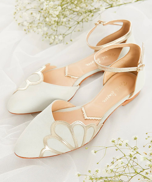 Scarpe da sposa avorio con dettaglio traforato e cinturino alla caviglia — Tulle Calzature, Torino