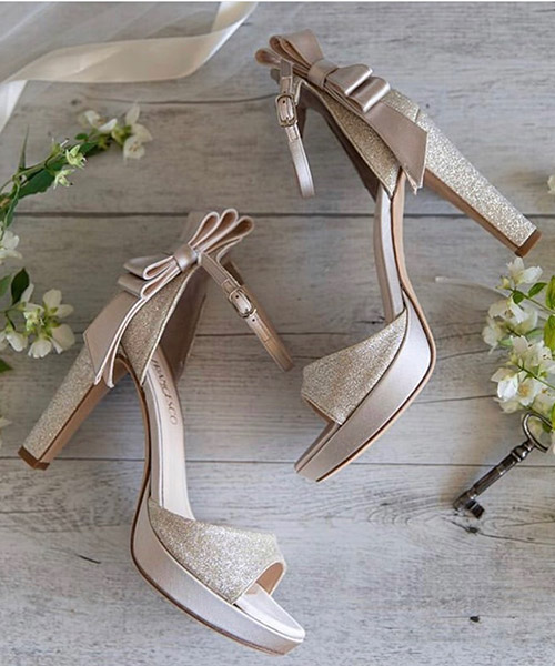 Décolleté da sposa in raso con tacco medio, made in Italy